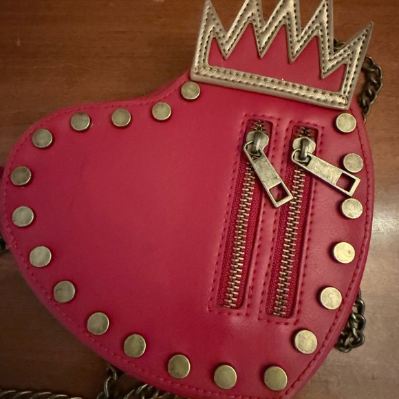 Disney Store Rare  Evie Descendants Heart Tiara Crown Purse - Picture 2 of 5
